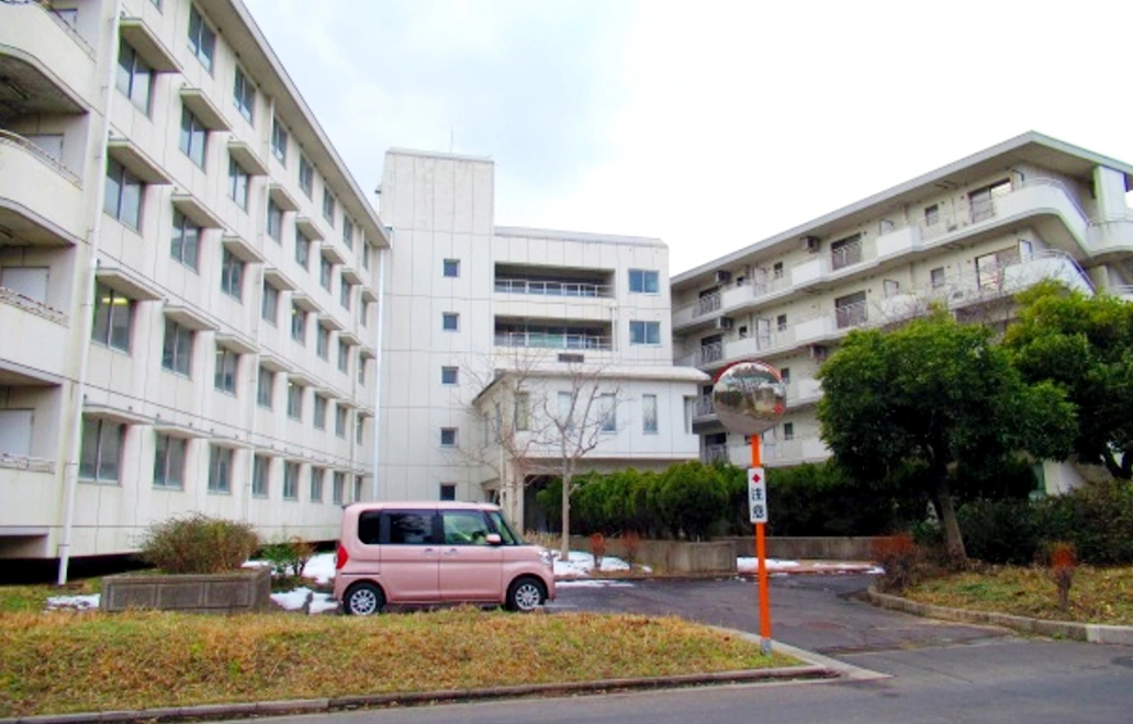 看護師宿舎玄関先